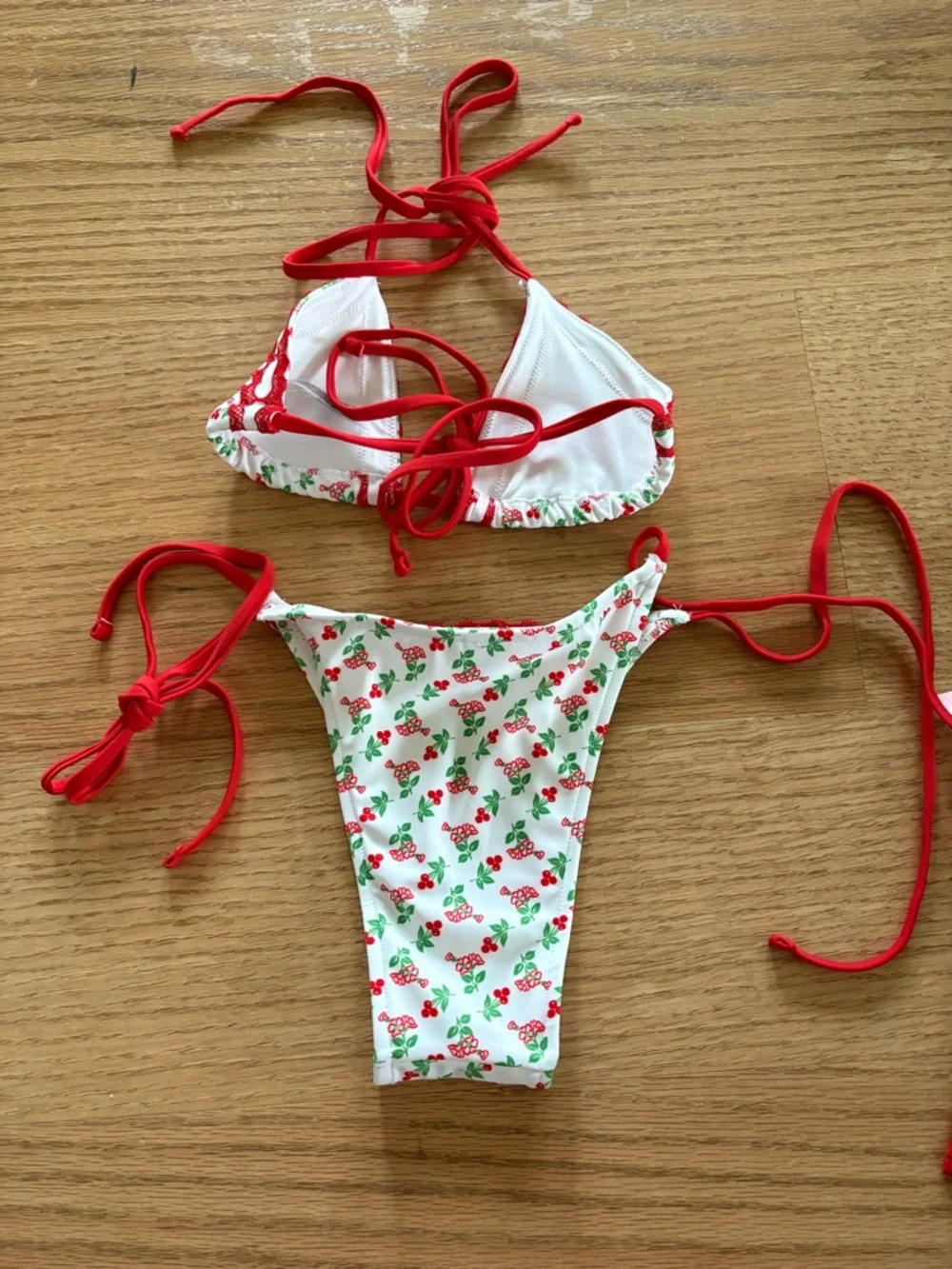 Frankie’s bikinis set